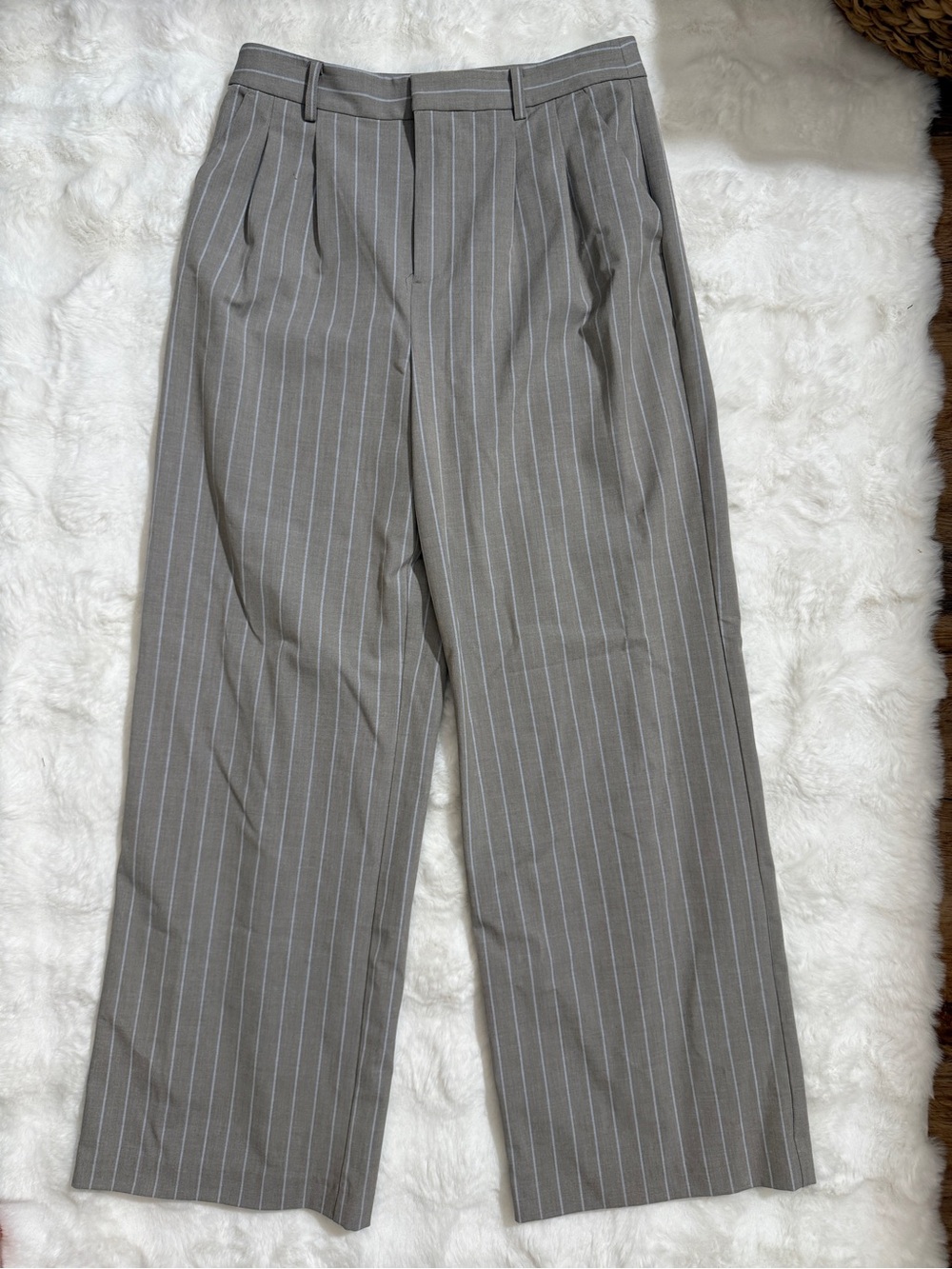 LOFT Women’s Versa Gray and Light Blue Pinstripe Trousers NWOT